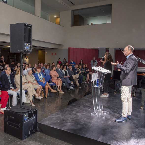 Acto institucional de apertura