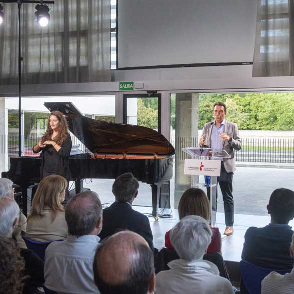 Acto institucional de apertura