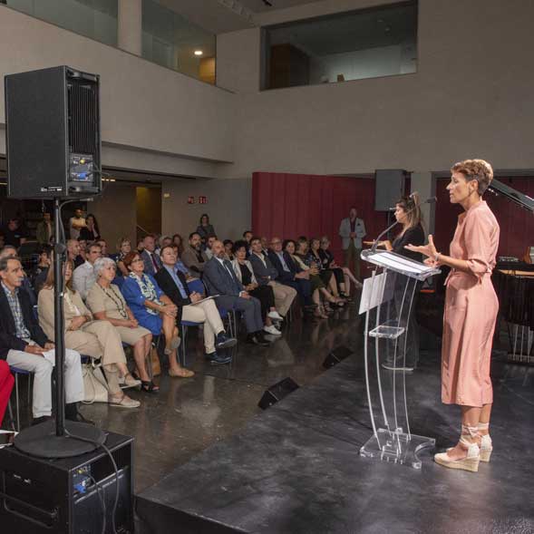Acto institucional de apertura