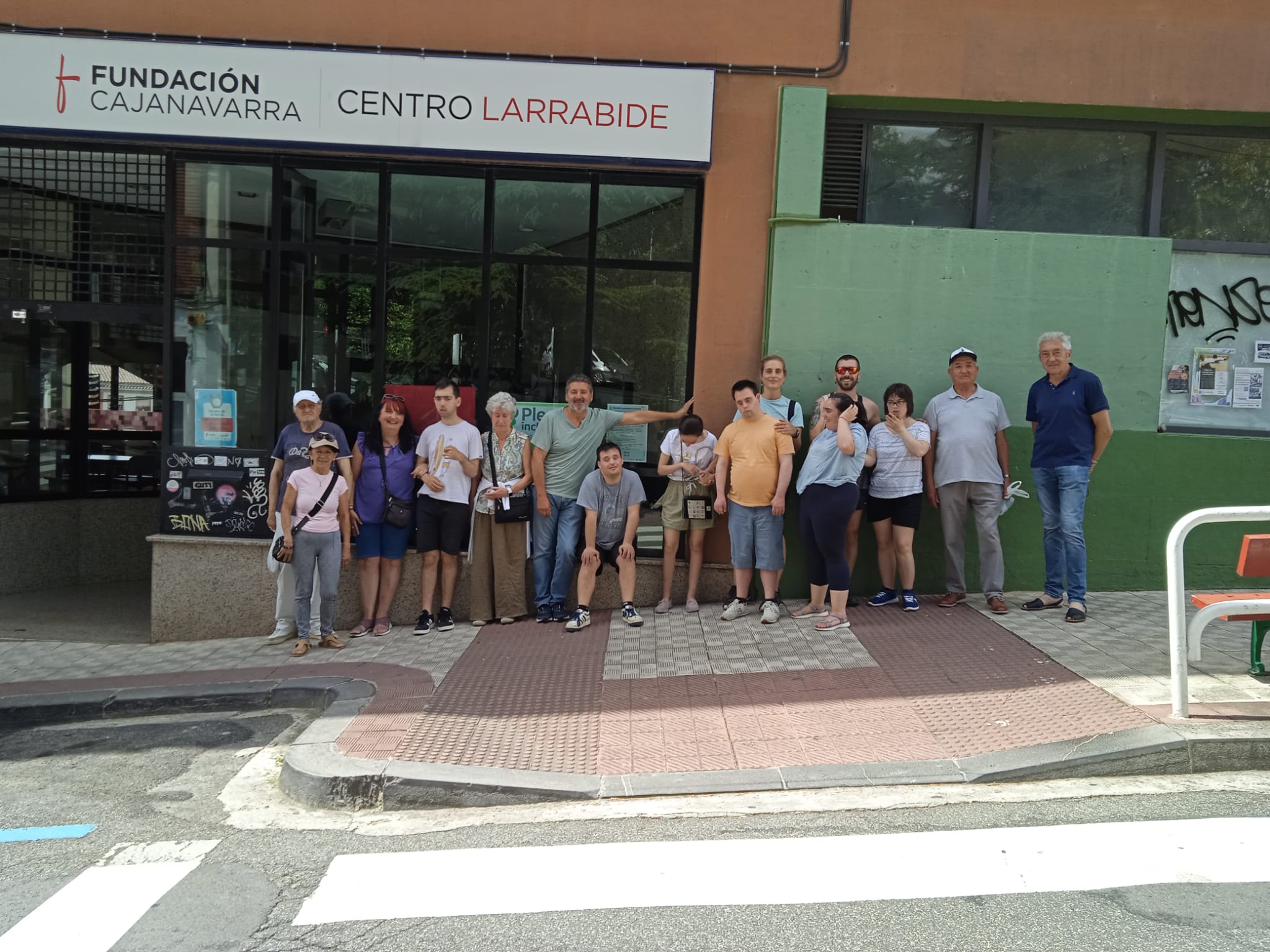 plaza on paseos saludables larrabide